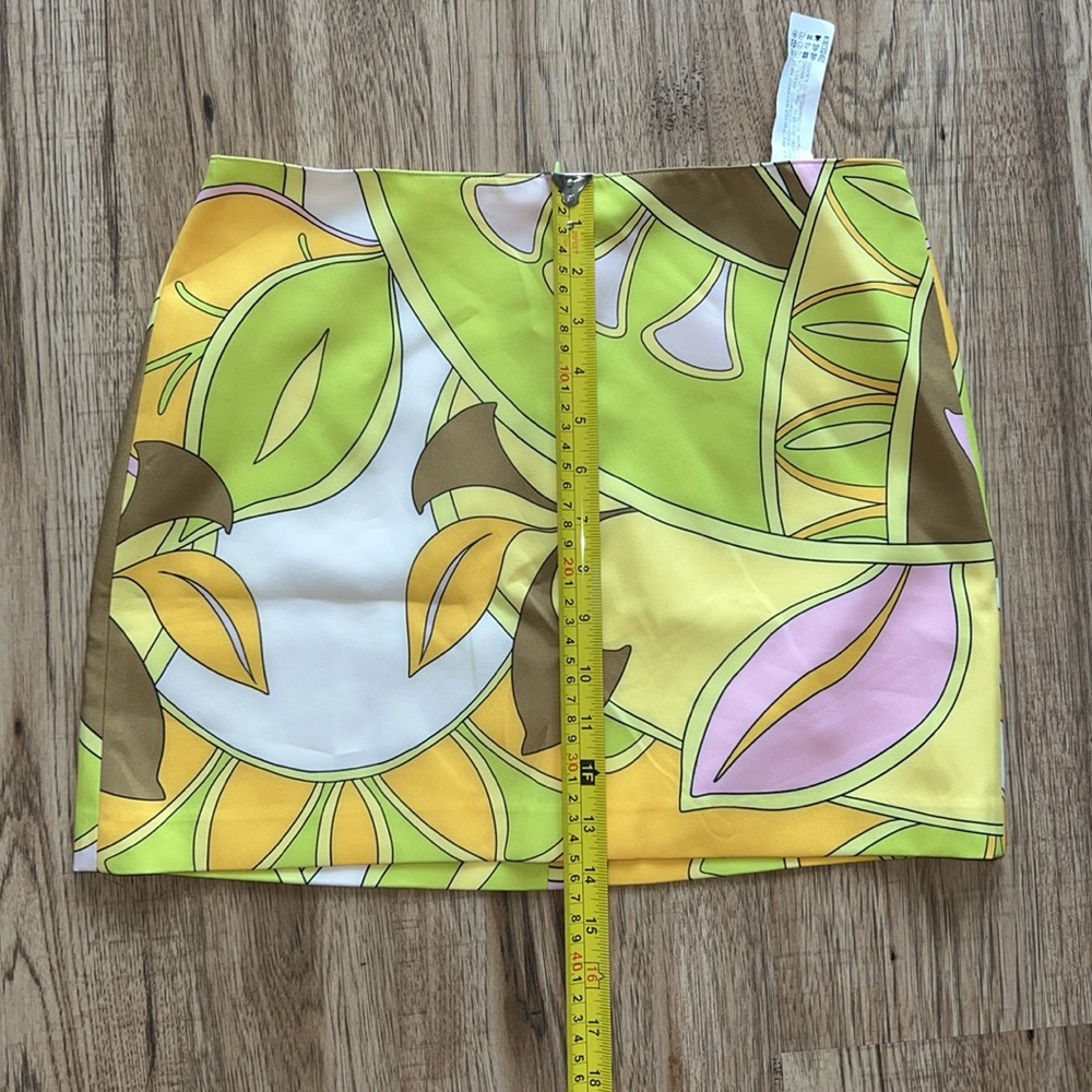 NEW! Zara Geometric Print Mini Skirt - Picture 5 of 9